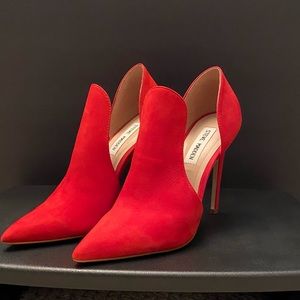 Steve Madden Dolly Pump 7 1/2 M (fits like a 7M) Red  Gently Worn